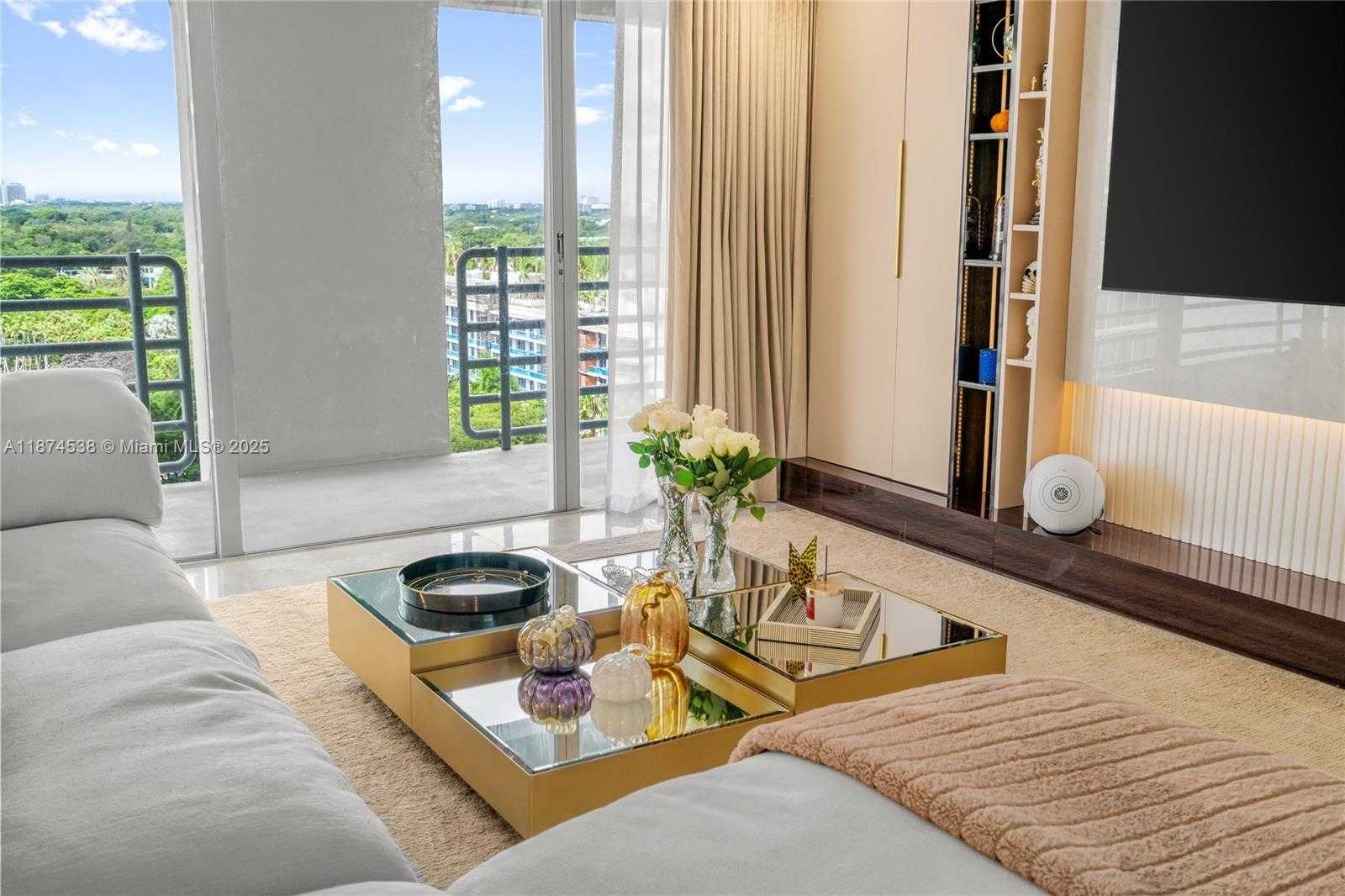 Small Image of 2025 BRICKELL AVE #1705, Miami Number 5