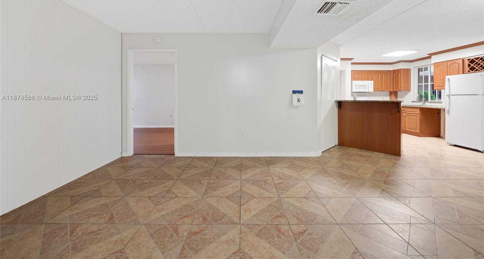 Small Image of 6115 NORTH WEST 186TH ST #104, Hialeah Number 5