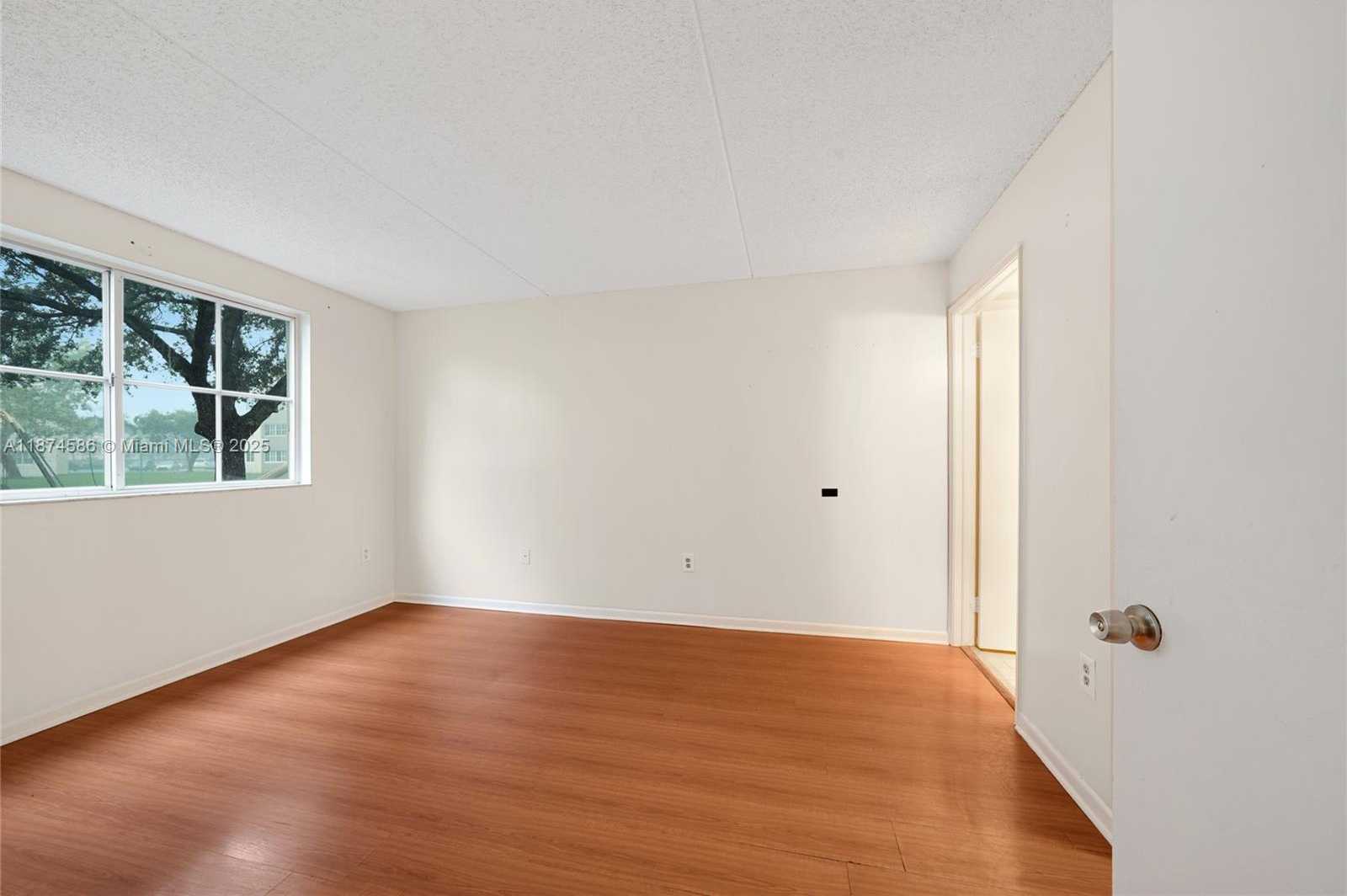 Small Image of 6115 NORTH WEST 186TH ST #104, Hialeah Number 9