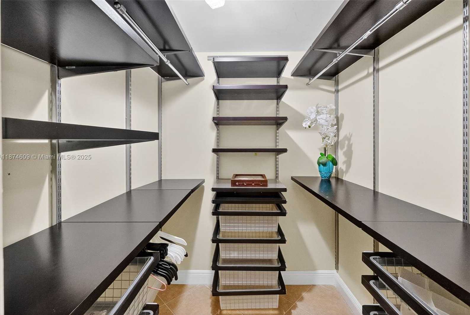 Small Image of 2401 COLLINS AVE #1005, Miami Beach Number 12