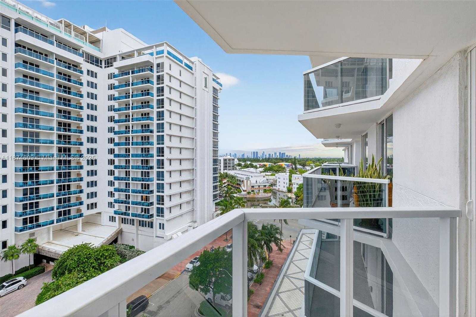 Small Image of 2401 COLLINS AVE #1005, Miami Beach Number 14