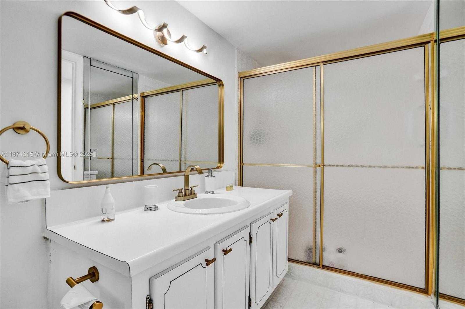 Small Image of 1849 SOUTH OCEAN DR #407, Hallandale Beach Number 10