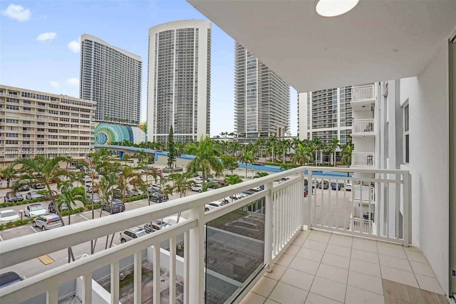 Small Image of 1849 SOUTH OCEAN DR #407, Hallandale Beach Number 3