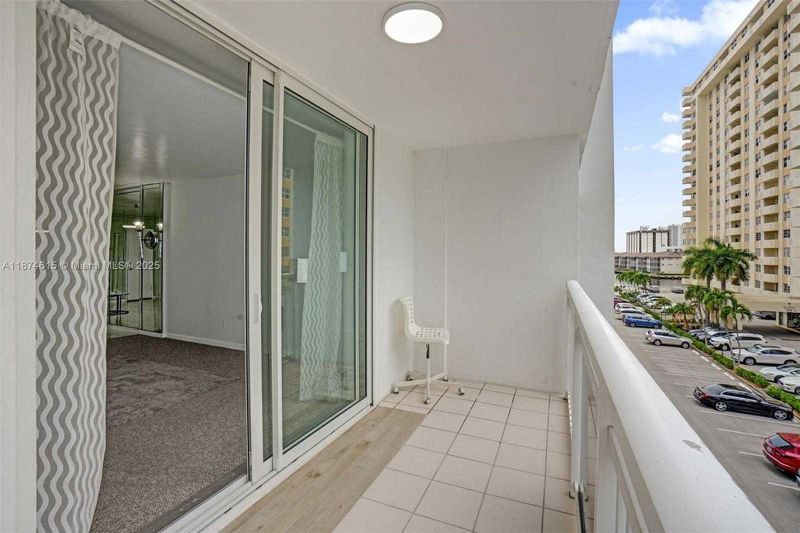 Small Image of 1849 SOUTH OCEAN DR #407, Hallandale Beach Number 30
