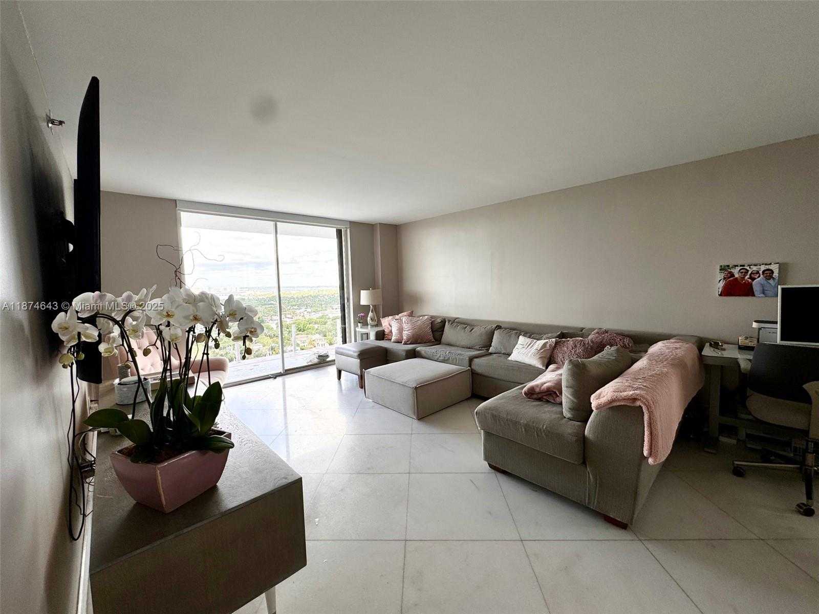 Small Image of 6061 COLLINS AVE #23A, Miami Beach Number 13