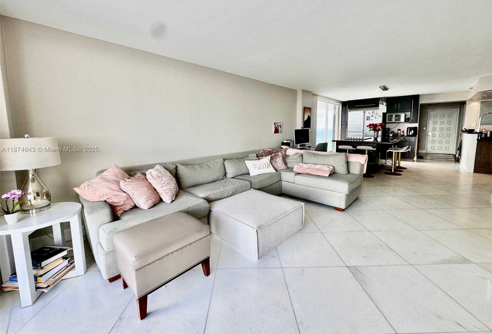 Small Image of 6061 COLLINS AVE #23A, Miami Beach Number 15