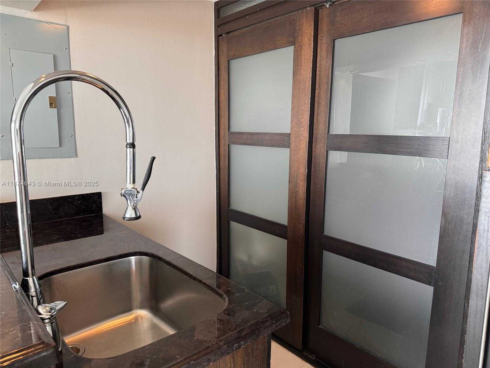 Small Image of 6061 COLLINS AVE #23A, Miami Beach Number 19