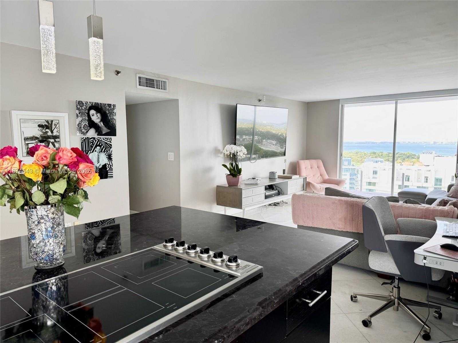 Small Image of 6061 COLLINS AVE #23A, Miami Beach Number 2