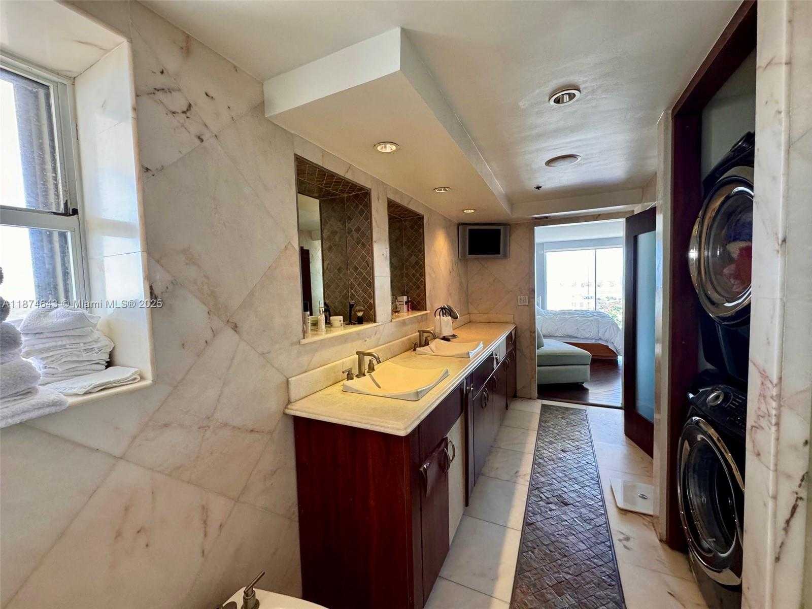 Small Image of 6061 COLLINS AVE #23A, Miami Beach Number 25