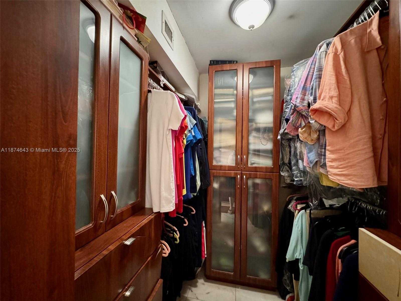 Small Image of 6061 COLLINS AVE #23A, Miami Beach Number 26