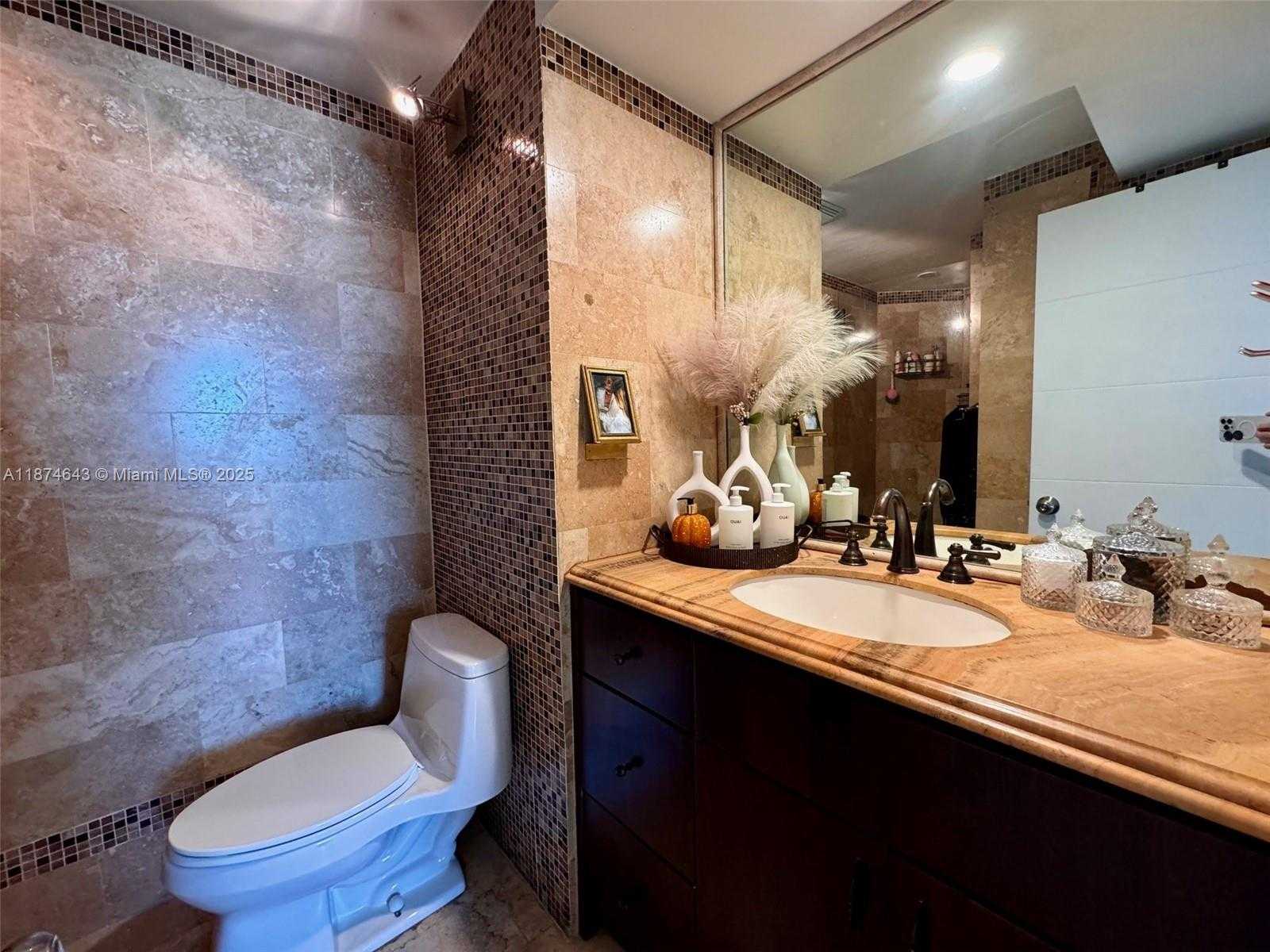 Small Image of 6061 COLLINS AVE #23A, Miami Beach Number 28