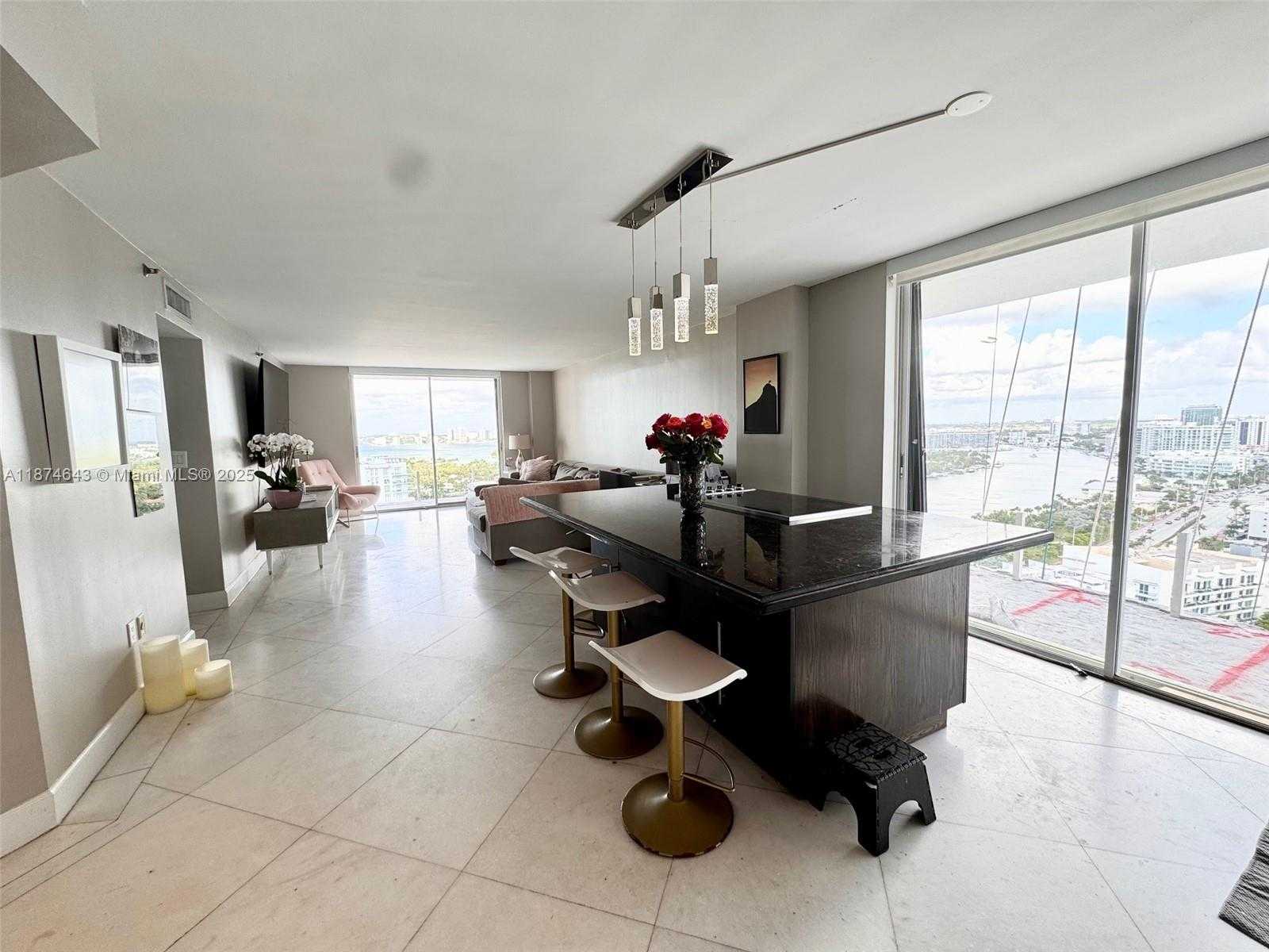 Small Image of 6061 COLLINS AVE #23A, Miami Beach Number 3