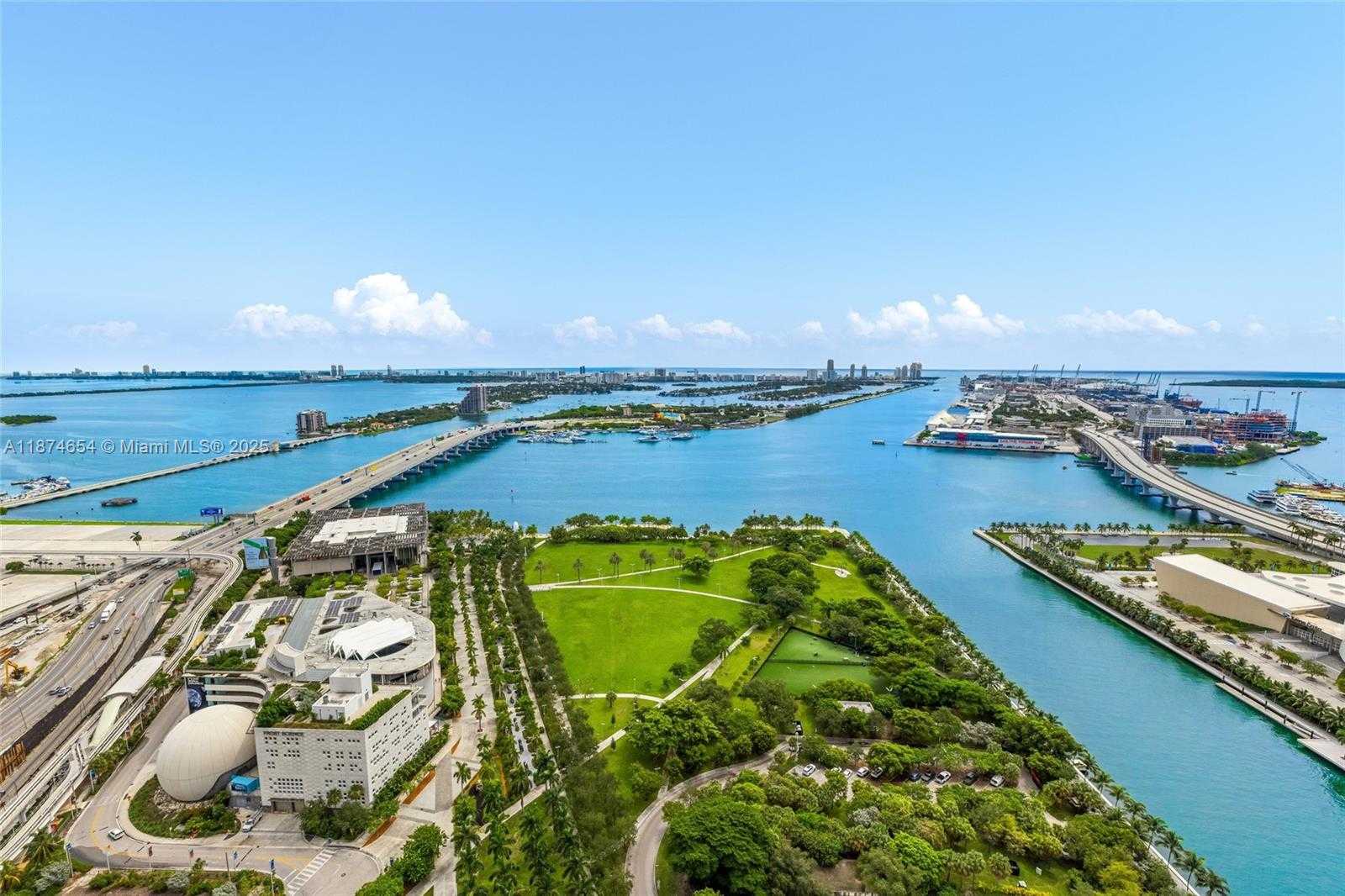 Small Image of 1000 BISCAYNE BLVD #3801, Miami Number 31