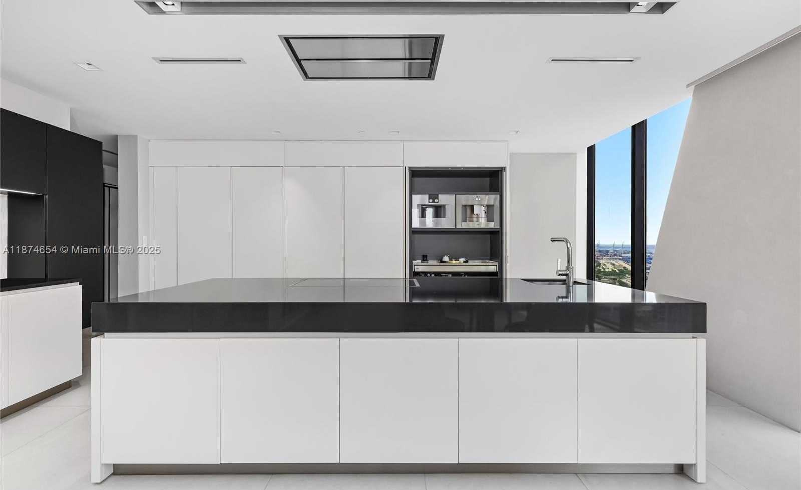 Small Image of 1000 BISCAYNE BLVD #3801, Miami Number 9