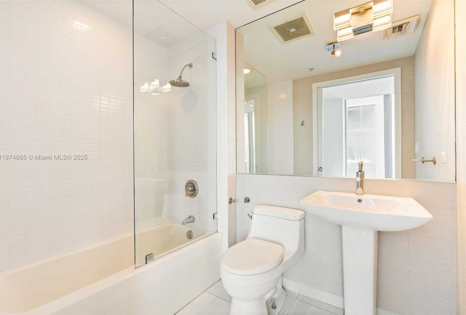 Small Image of 3470 EAST COAST AVE #H1711, Miami Number 22