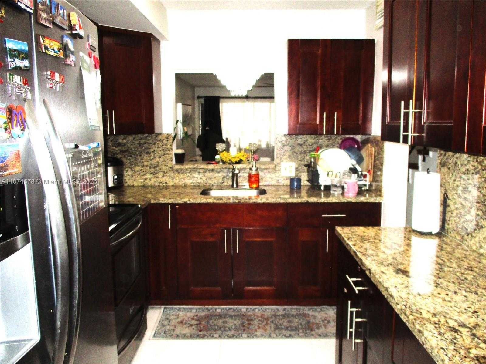 Small Image of 2831 PIERCE ST #205, Hollywood Number 12
