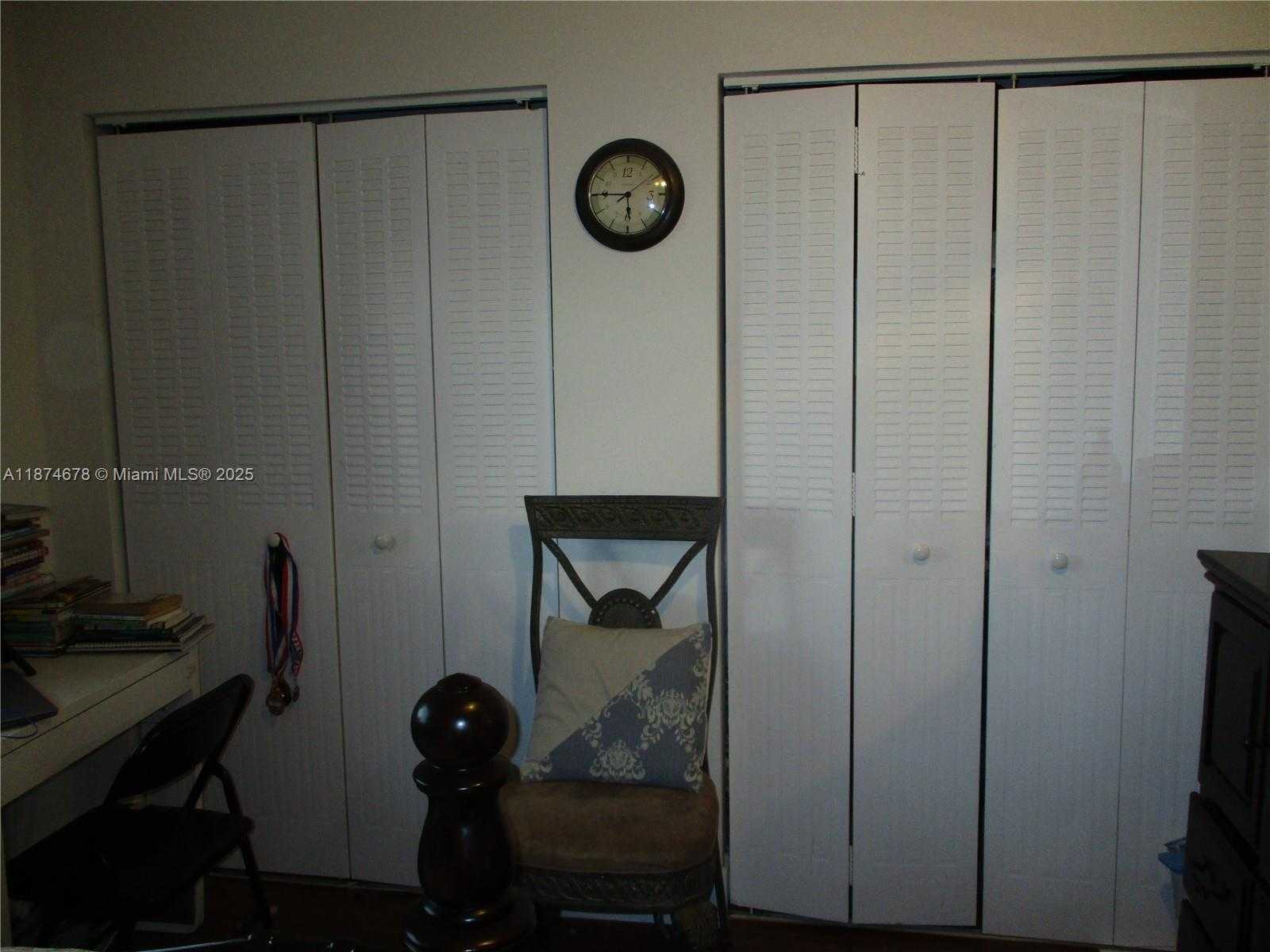 Small Image of 2831 PIERCE ST #205, Hollywood Number 18