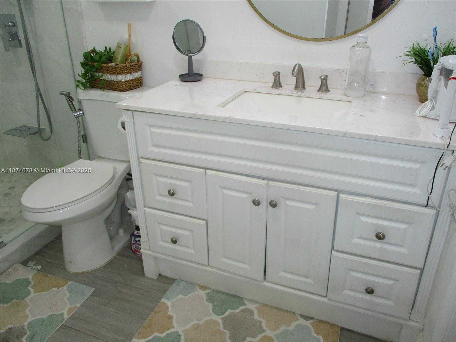 Small Image of 2831 PIERCE ST #205, Hollywood Number 19