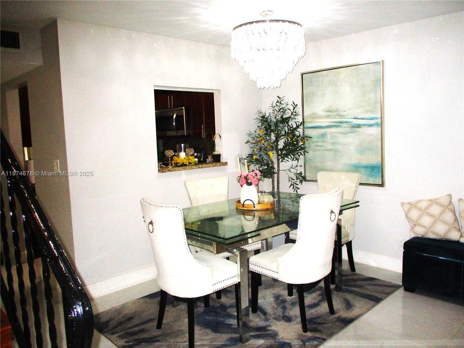 Small Image of 2831 PIERCE ST #205, Hollywood Number 6