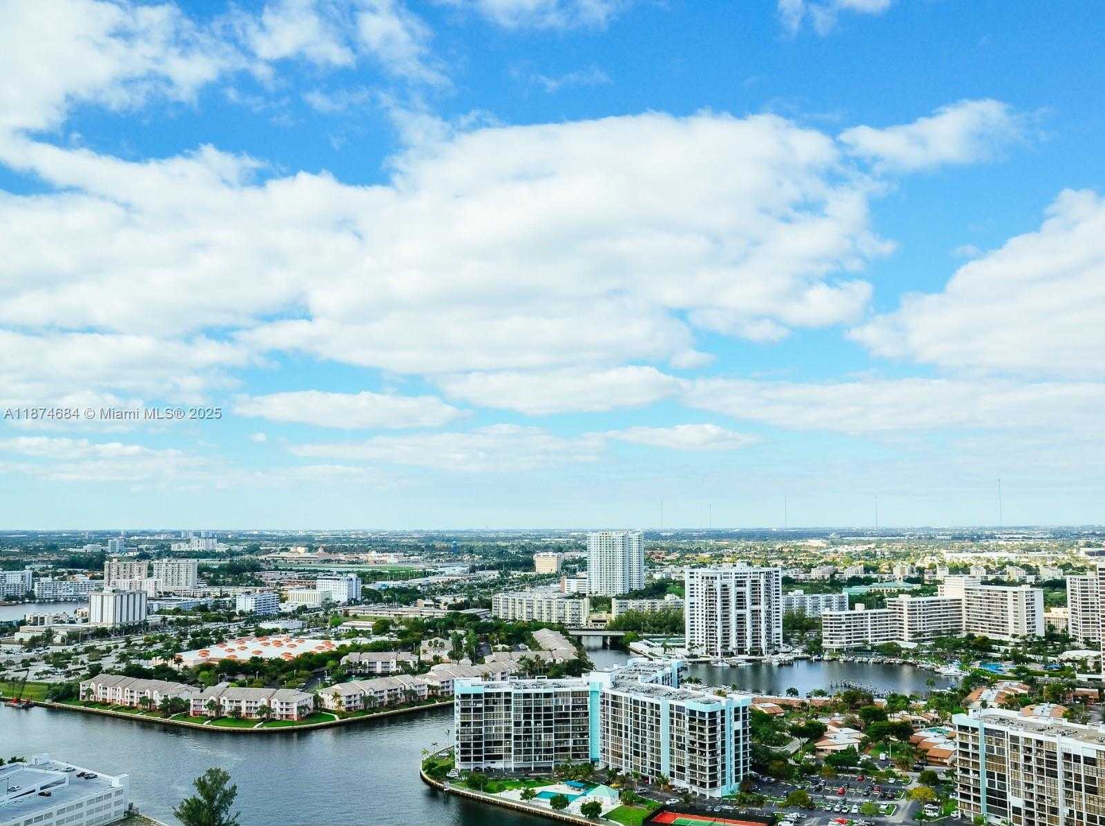 Small Image of 1000 PARKVIEW DR #805, Hallandale Beach Number 15