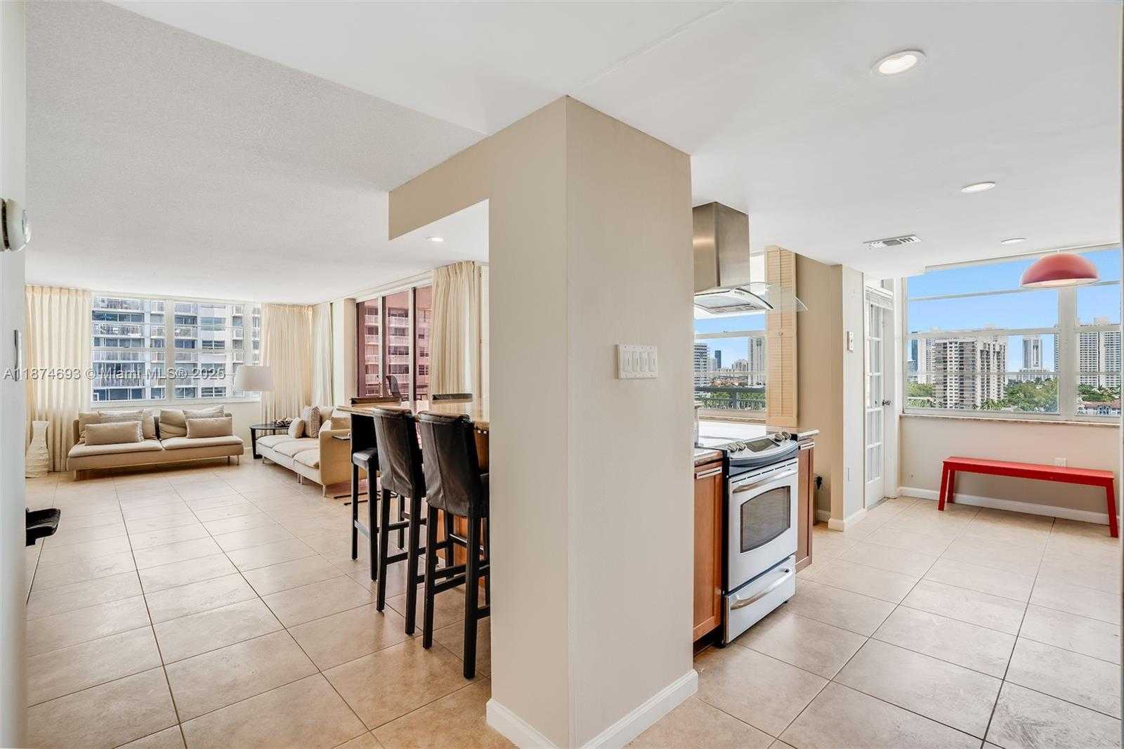 Small Image of 18041 BISCAYNE BLVD #1404, Aventura Number 2