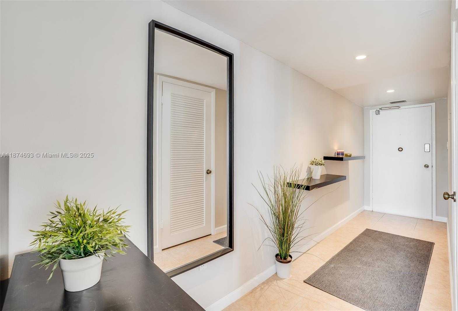 Small Image of 18041 BISCAYNE BLVD #1404, Aventura Number 3