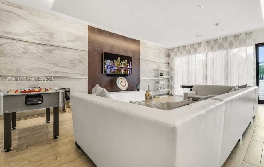 Small Image of 999 SOUTH WEST 1ST AVE #1903, Miami Number 15