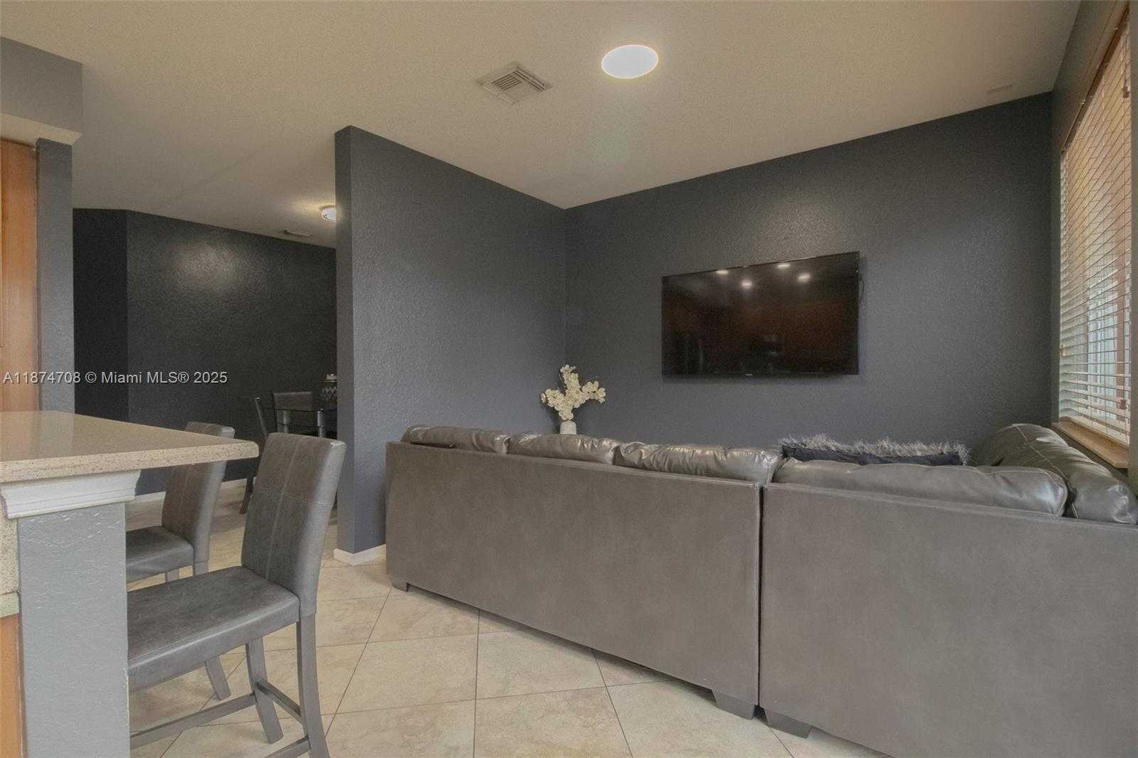 Small Image of 21119 NORTH WEST 14TH PL #437, Miami Gardens Number 11