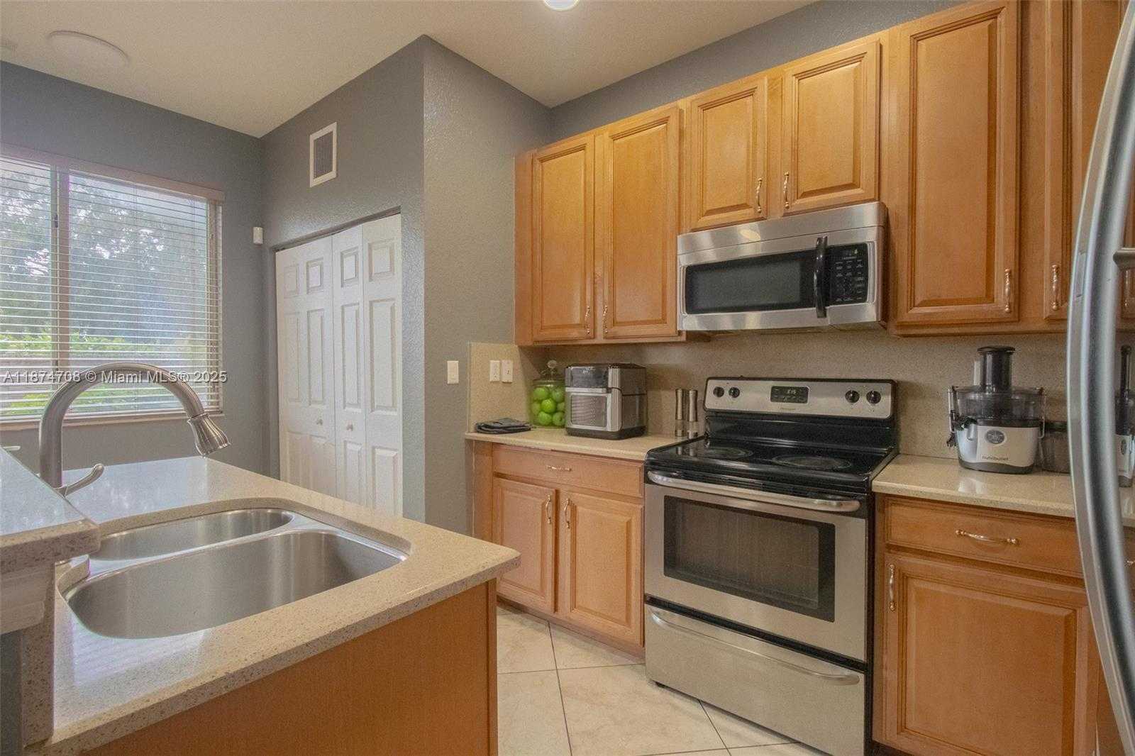 Small Image of 21119 NORTH WEST 14TH PL #437, Miami Gardens Number 18