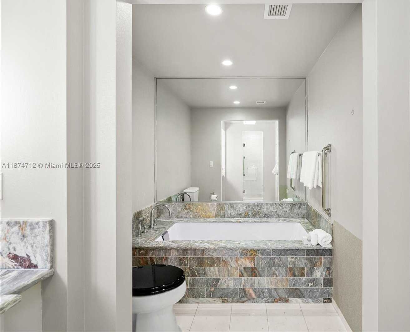 Small Image of 551 NORTH FORT LAUDERDALE BEACH BLVD #R2212, Fort Lauderdale Number 28