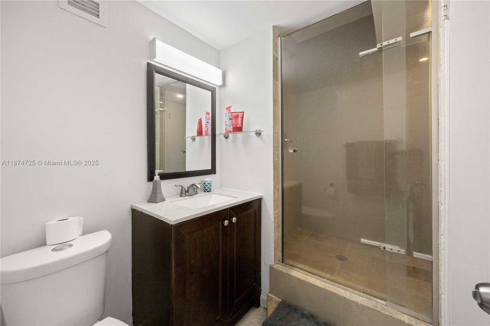 Small Image of 5601 COLLINS AVE #410, Miami Beach Number 10
