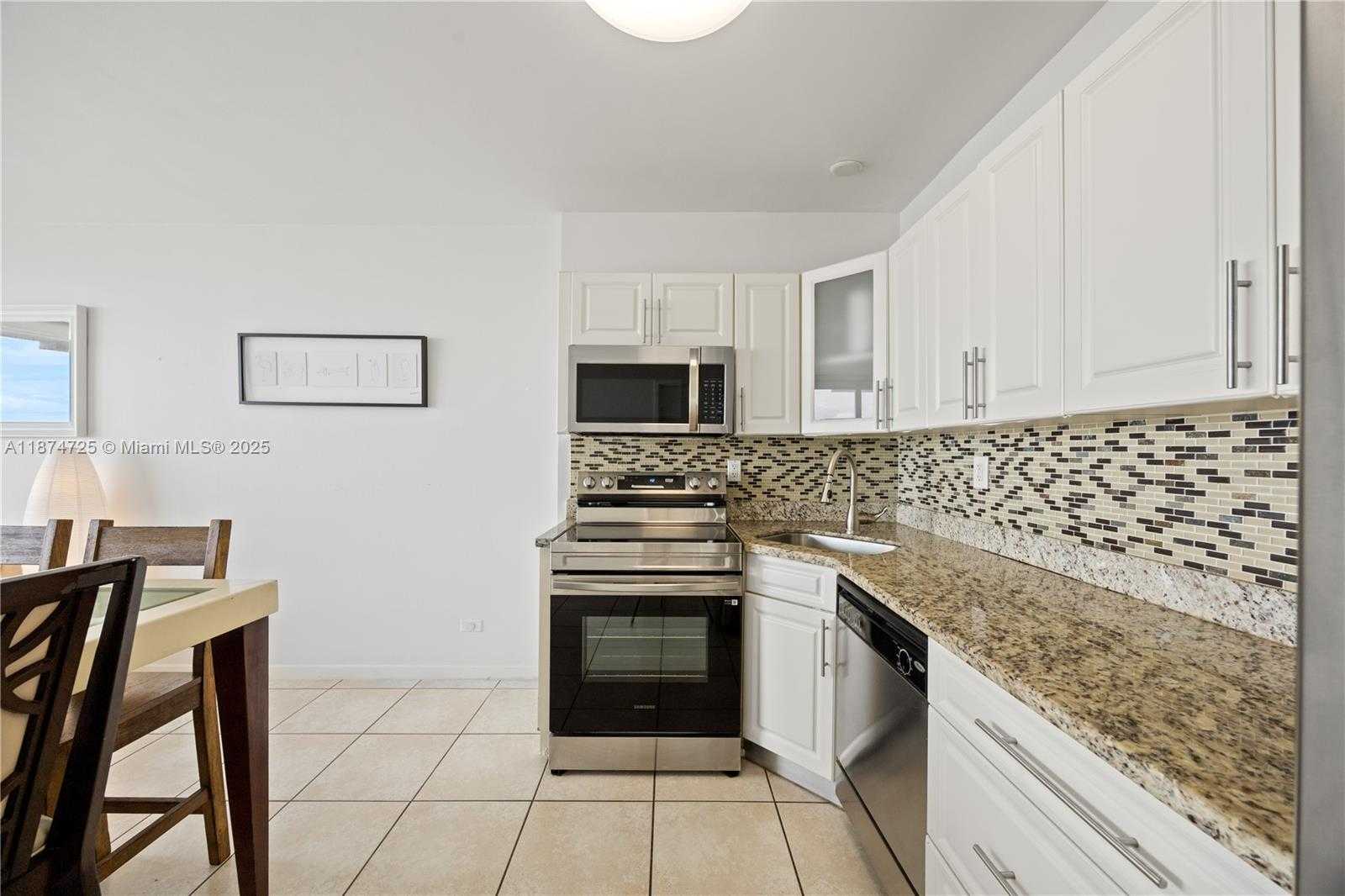 Small Image of 5601 COLLINS AVE #410, Miami Beach Number 20