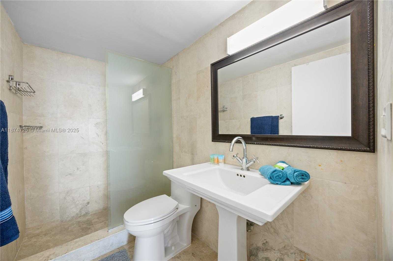 Small Image of 5601 COLLINS AVE #410, Miami Beach Number 28