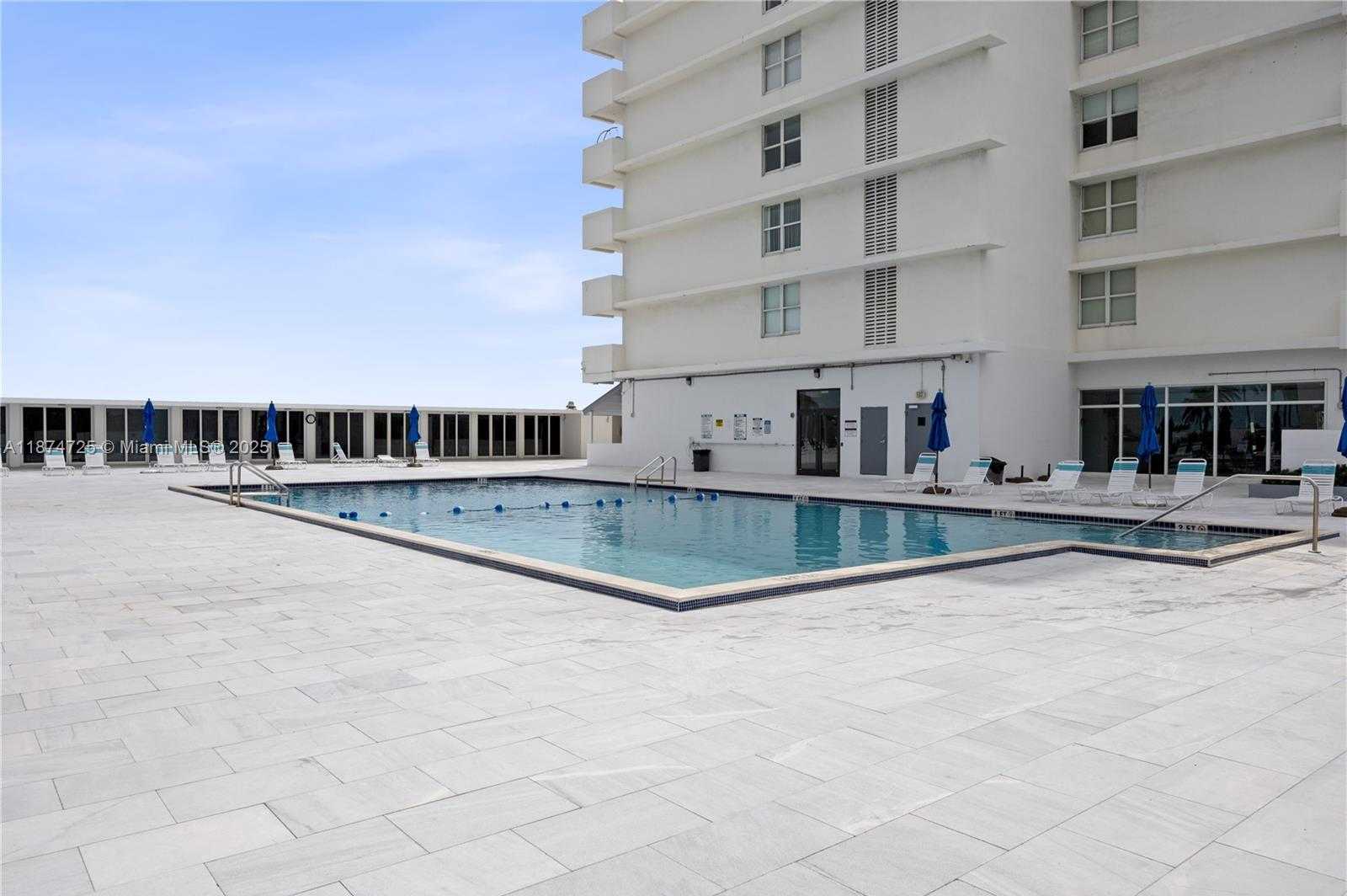 Small Image of 5601 COLLINS AVE #410, Miami Beach Number 35