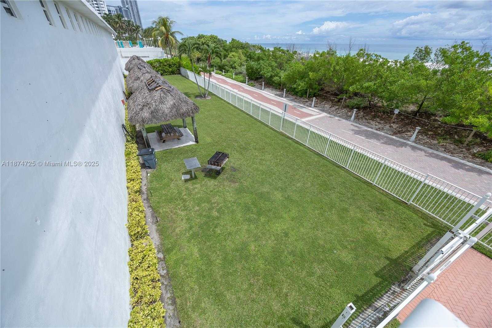 Small Image of 5601 COLLINS AVE #410, Miami Beach Number 36