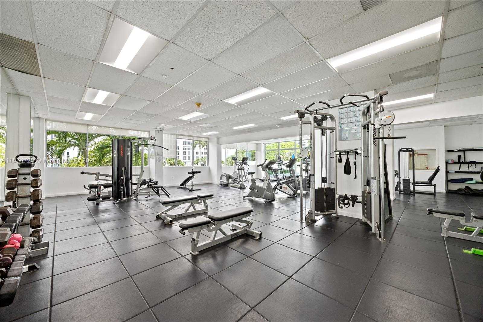Small Image of 5601 COLLINS AVE #410, Miami Beach Number 8
