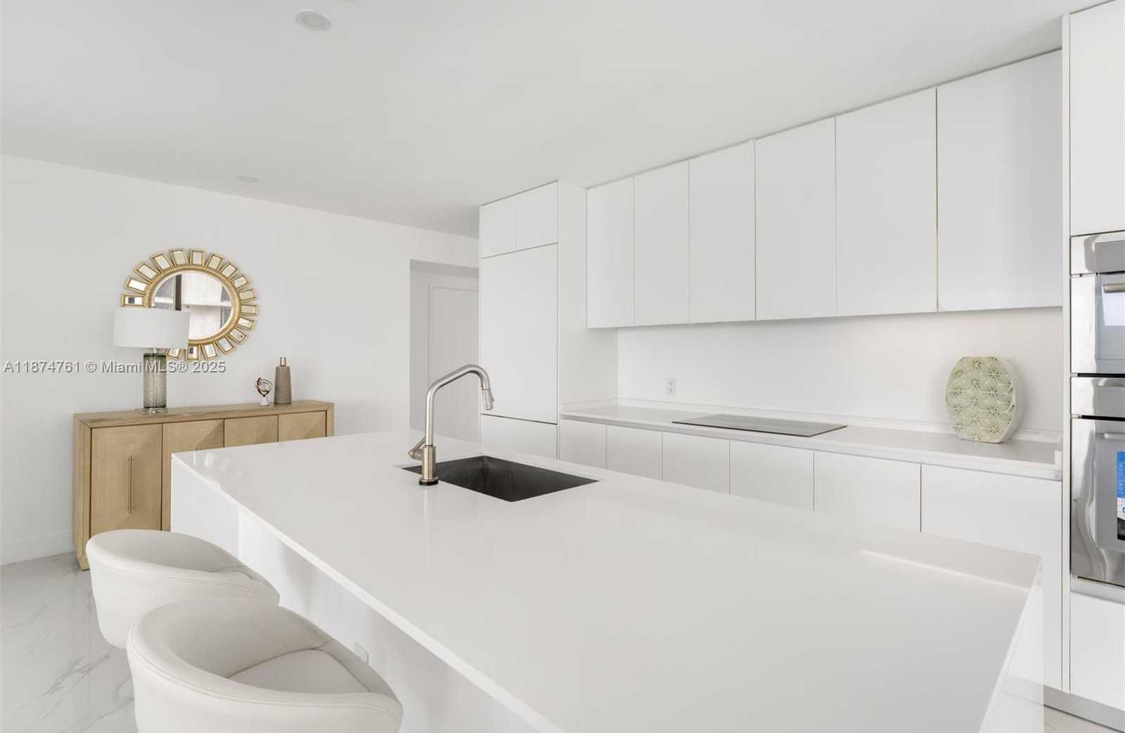 Small Image of 700 NORTH EAST 24TH ST #2201, Miami Number 4