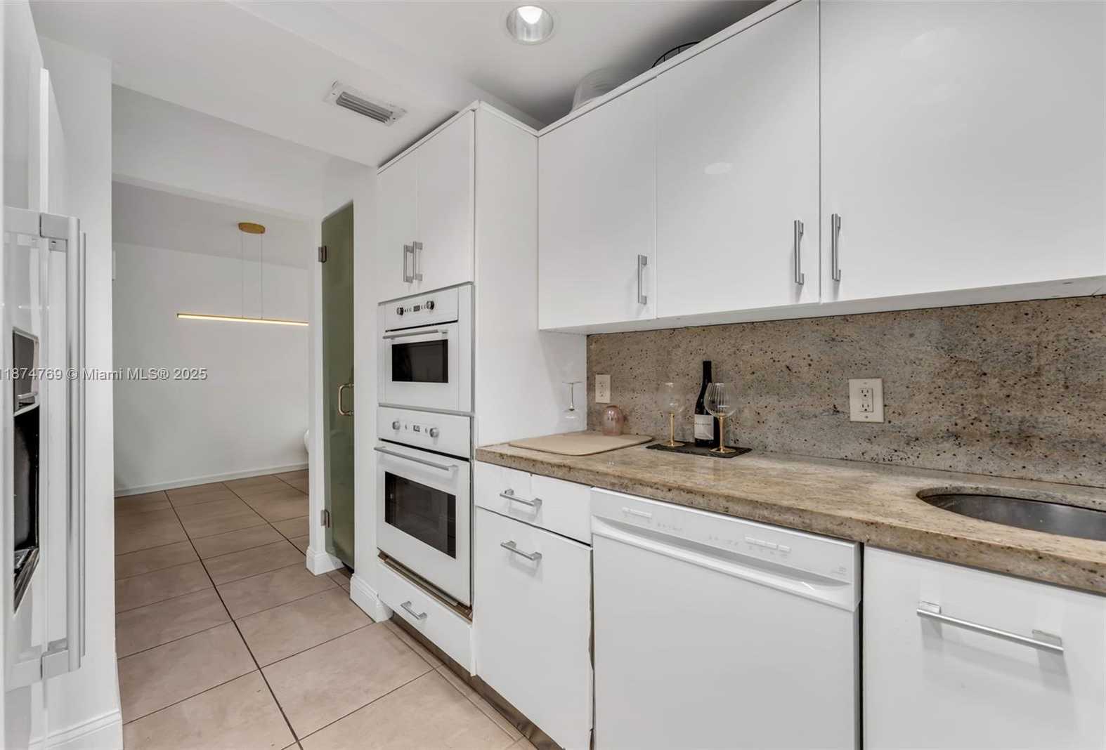 Small Image of 800 WEST AVE #244, Miami Beach Number 7