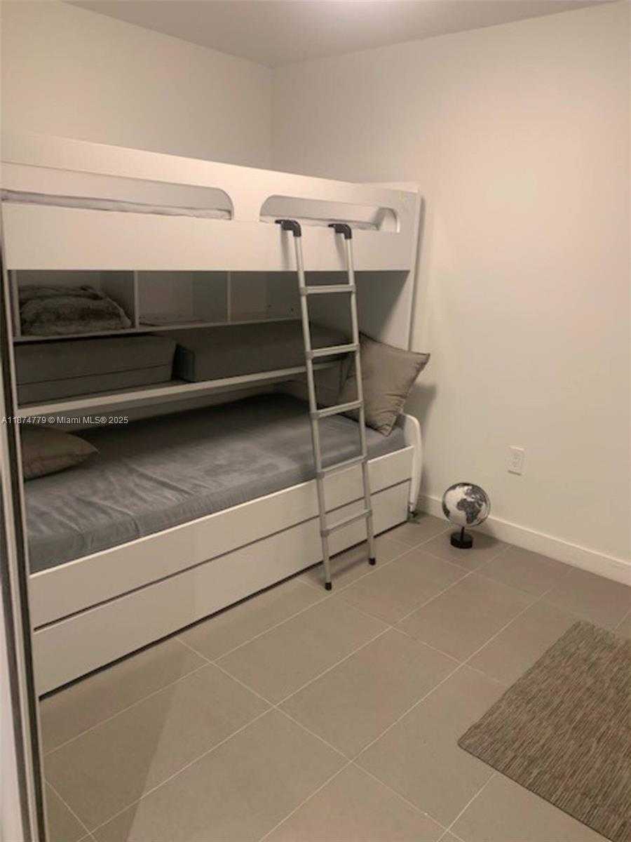 Small Image of 1600 NORTH EAST 1ST AVE #1711, Miami Number 5