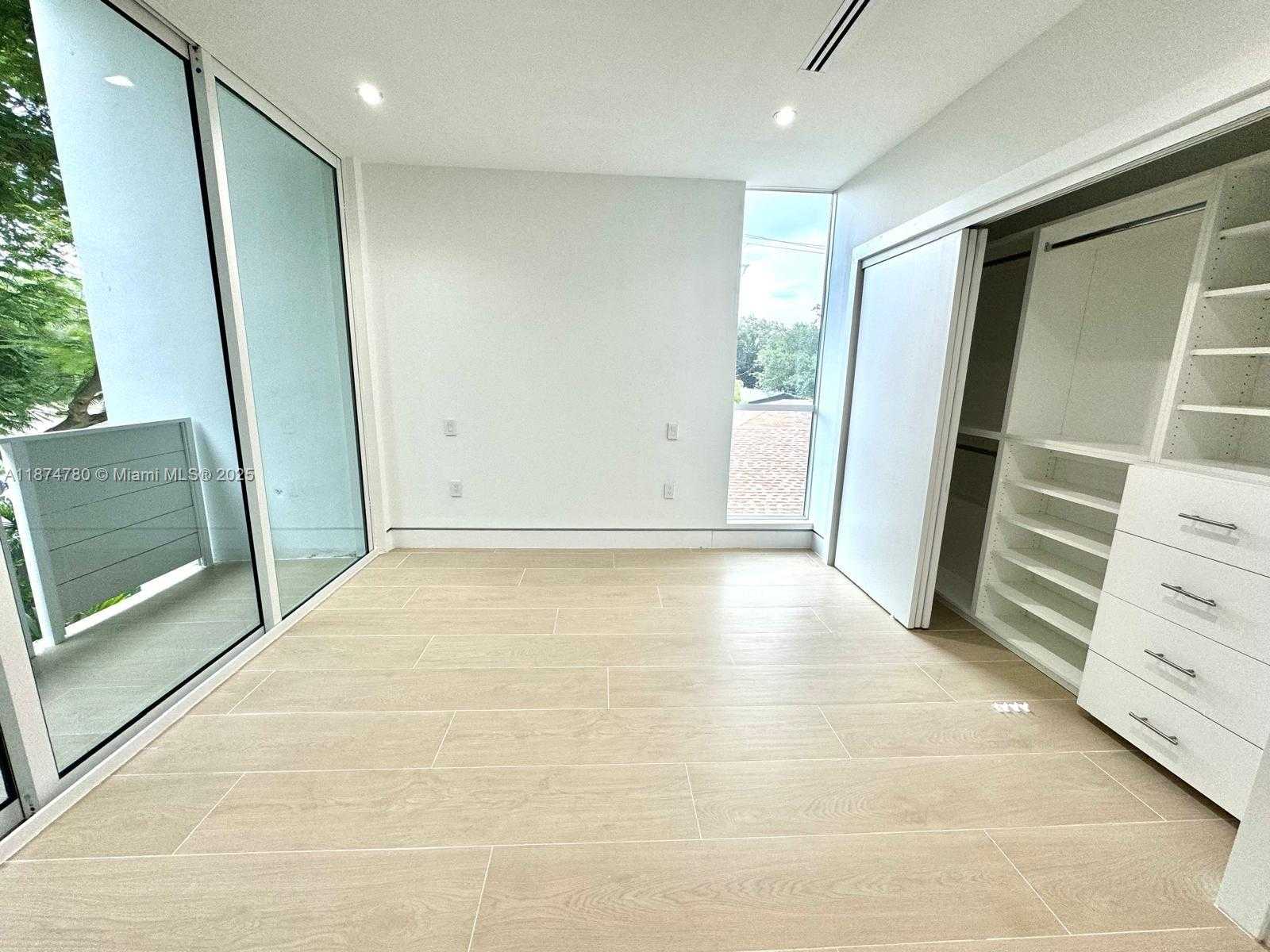 Small Image of 5728 NORTH WEST 5TH COURT #TH-1, Miami Number 22