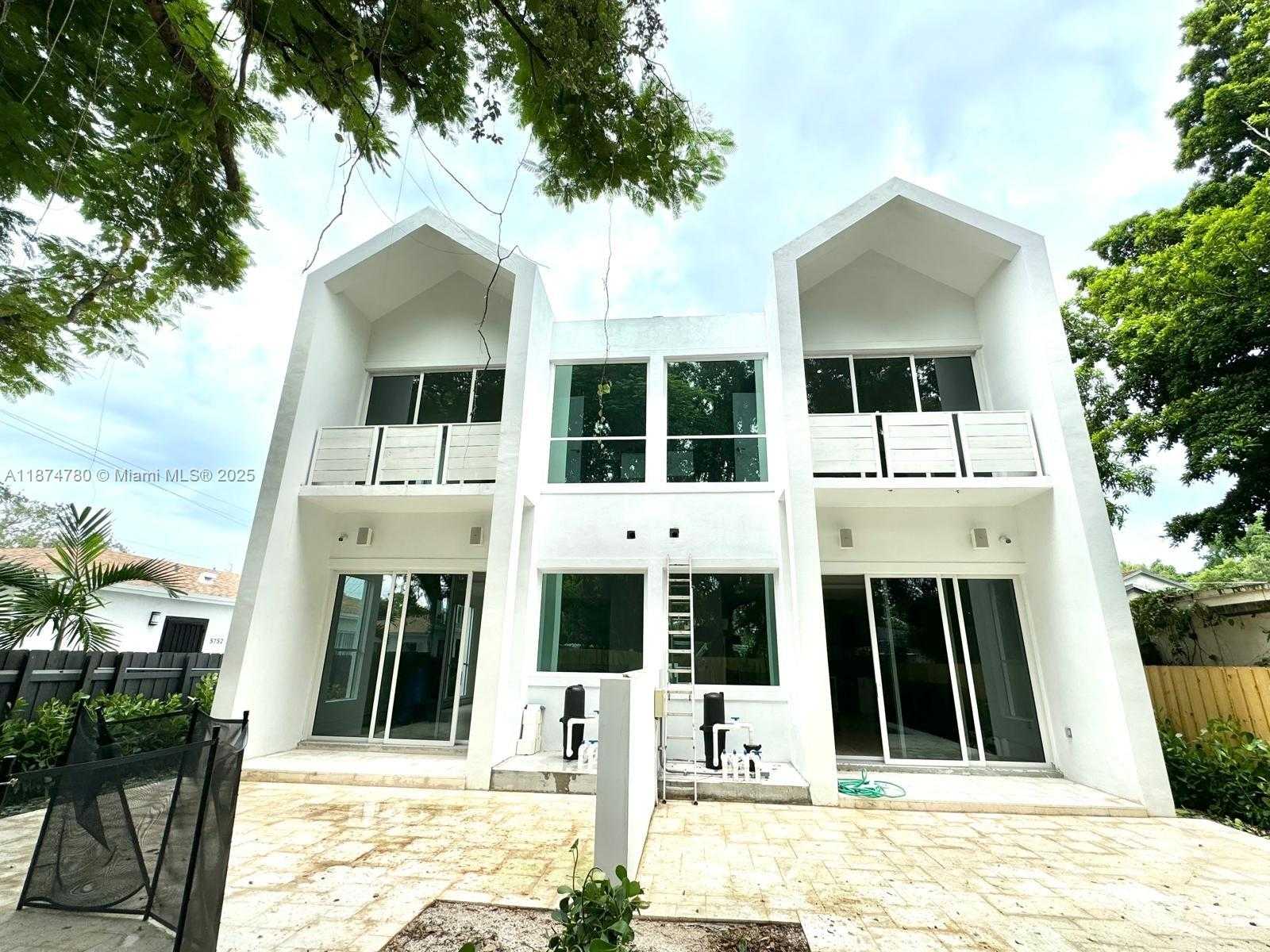 Small Image of 5728 NORTH WEST 5TH COURT #TH-1, Miami Number 3