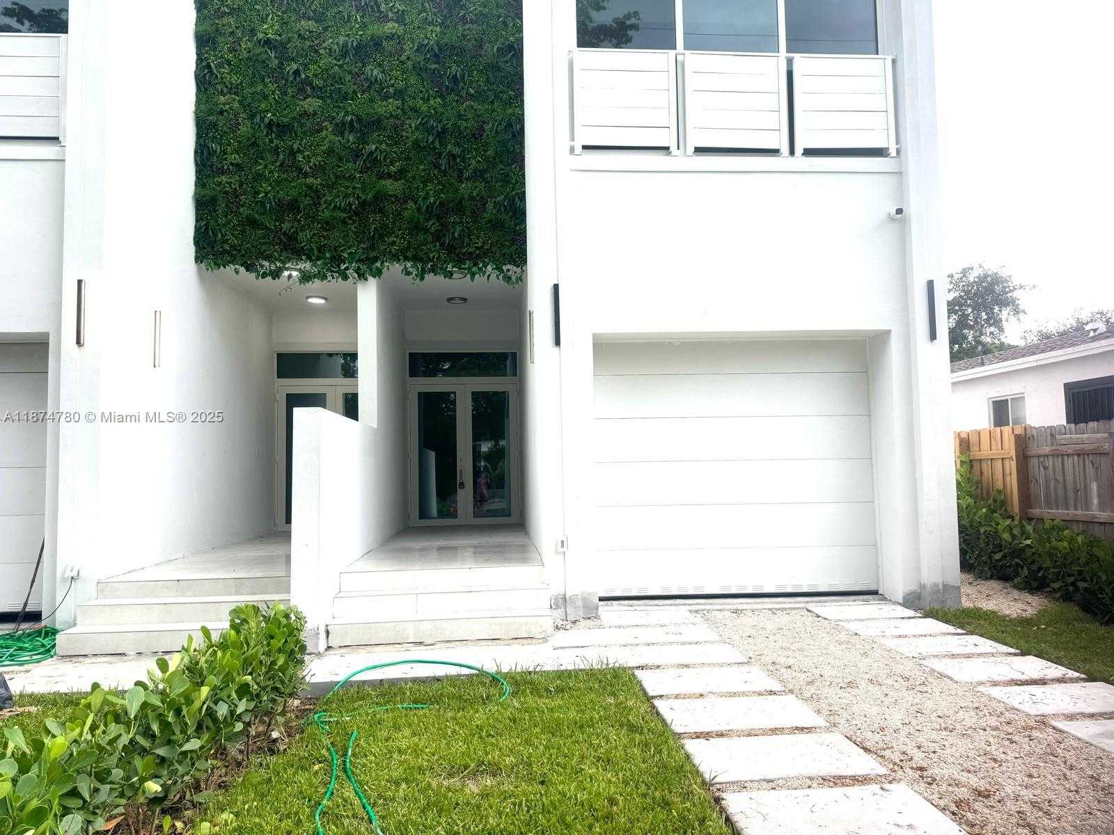 Small Image of 5728 NORTH WEST 5TH COURT #TH-1, Miami Number 34