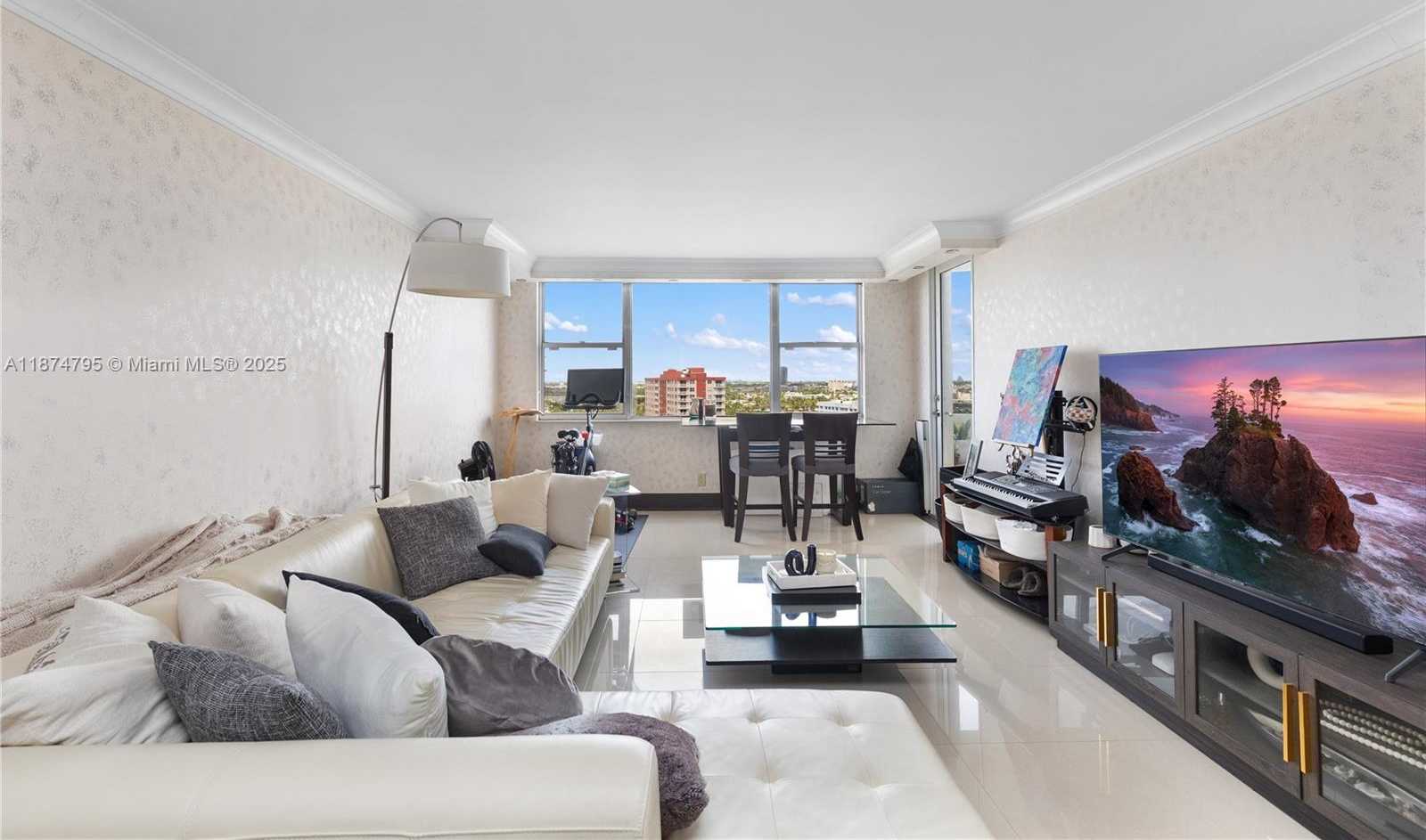 Small Image of 3180 SOUTH OCEAN DR #1517, Hallandale Beach Number 10