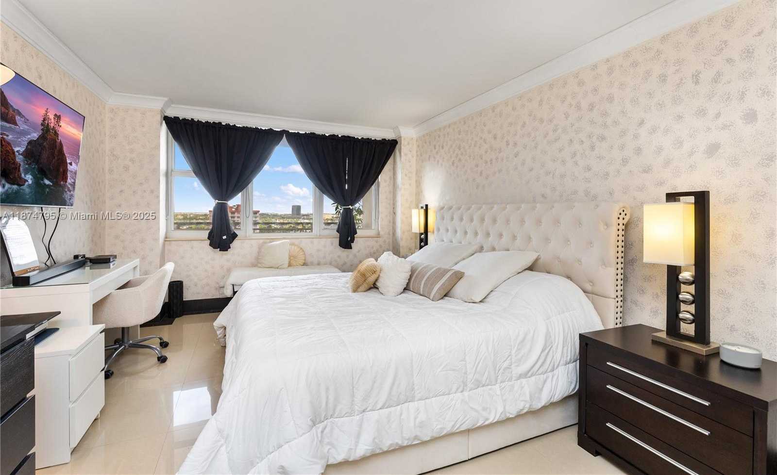Small Image of 3180 SOUTH OCEAN DR #1517, Hallandale Beach Number 19