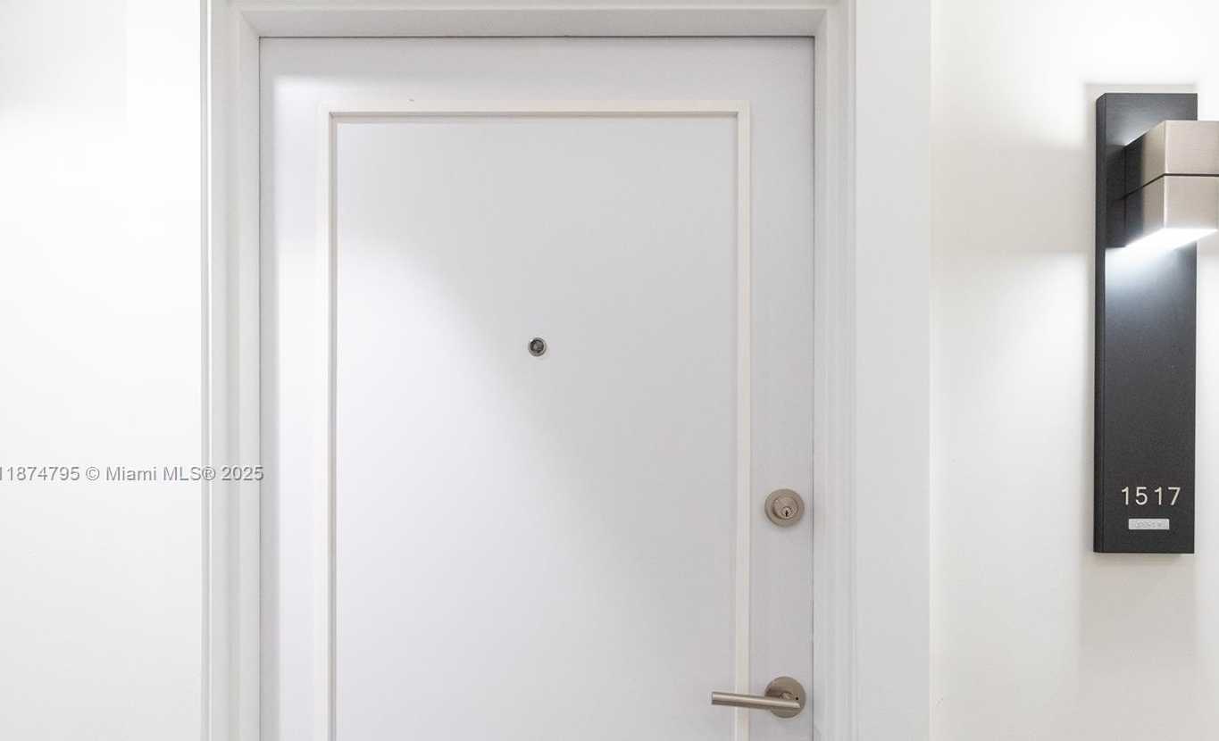 Small Image of 3180 SOUTH OCEAN DR #1517, Hallandale Beach Number 2