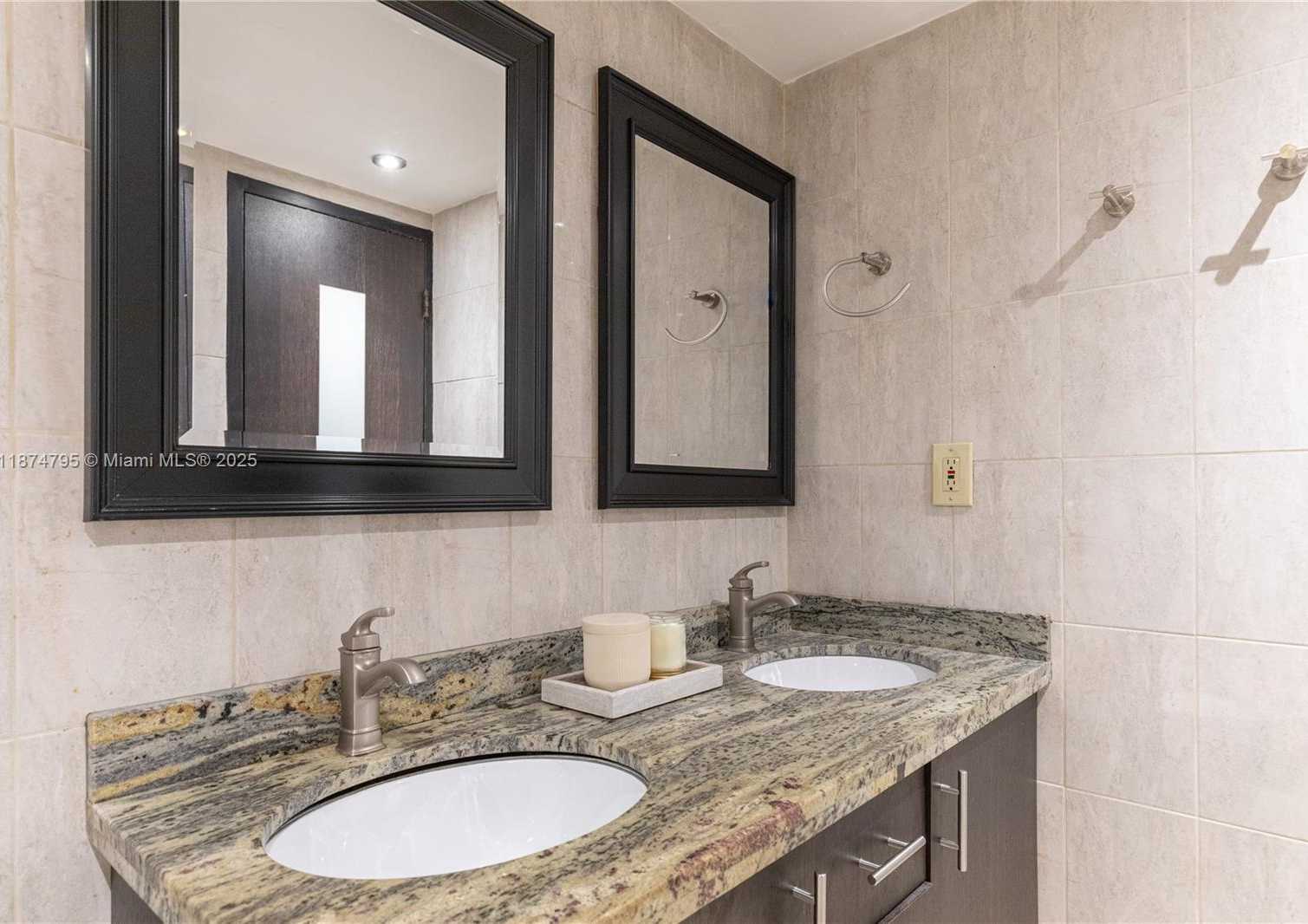 Small Image of 3180 SOUTH OCEAN DR #1517, Hallandale Beach Number 24