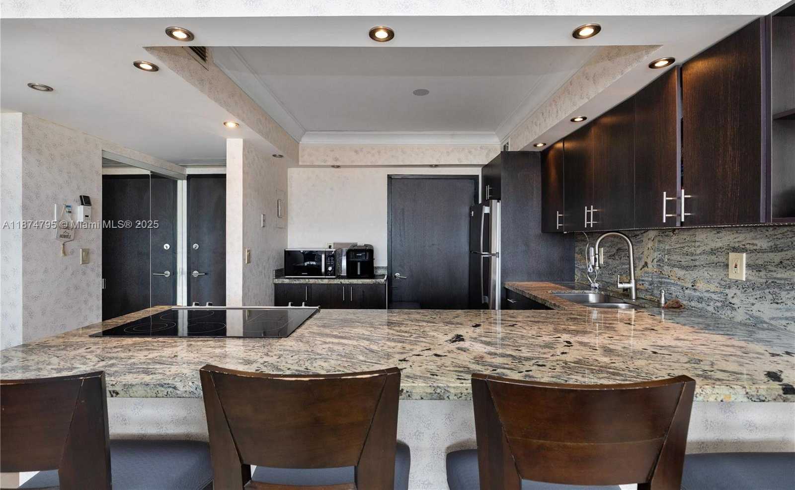 Small Image of 3180 SOUTH OCEAN DR #1517, Hallandale Beach Number 3