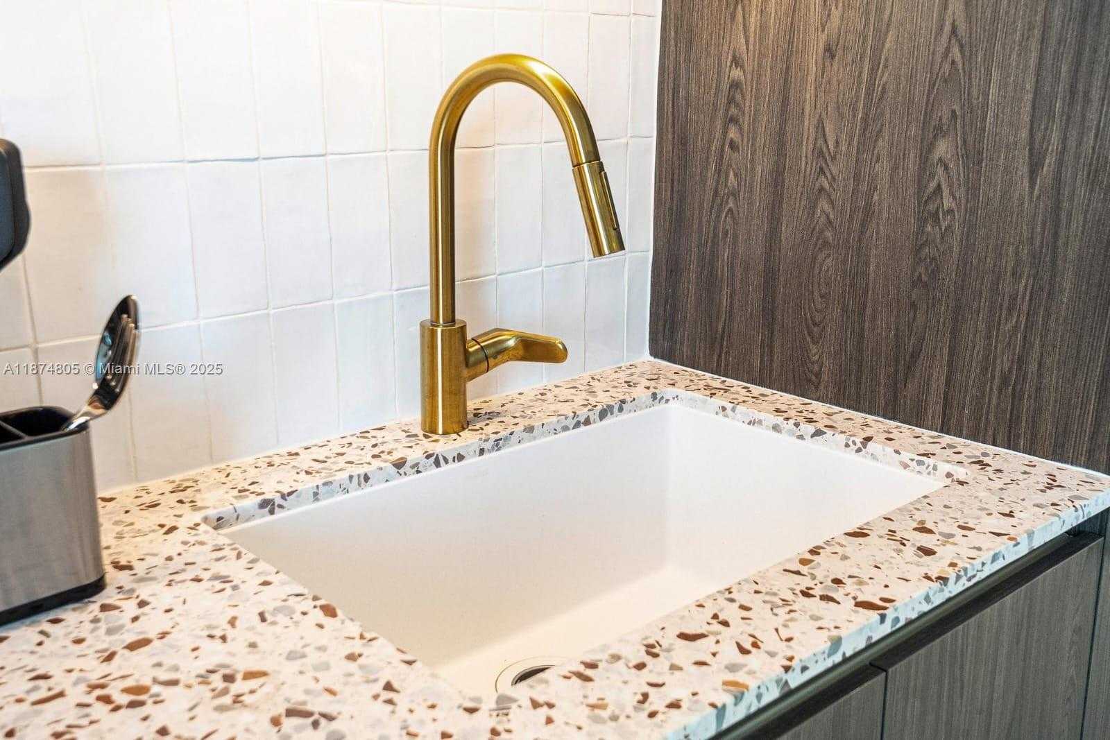 Small Image of 159 NORTH EAST 6TH ST #5101, Miami Number 19