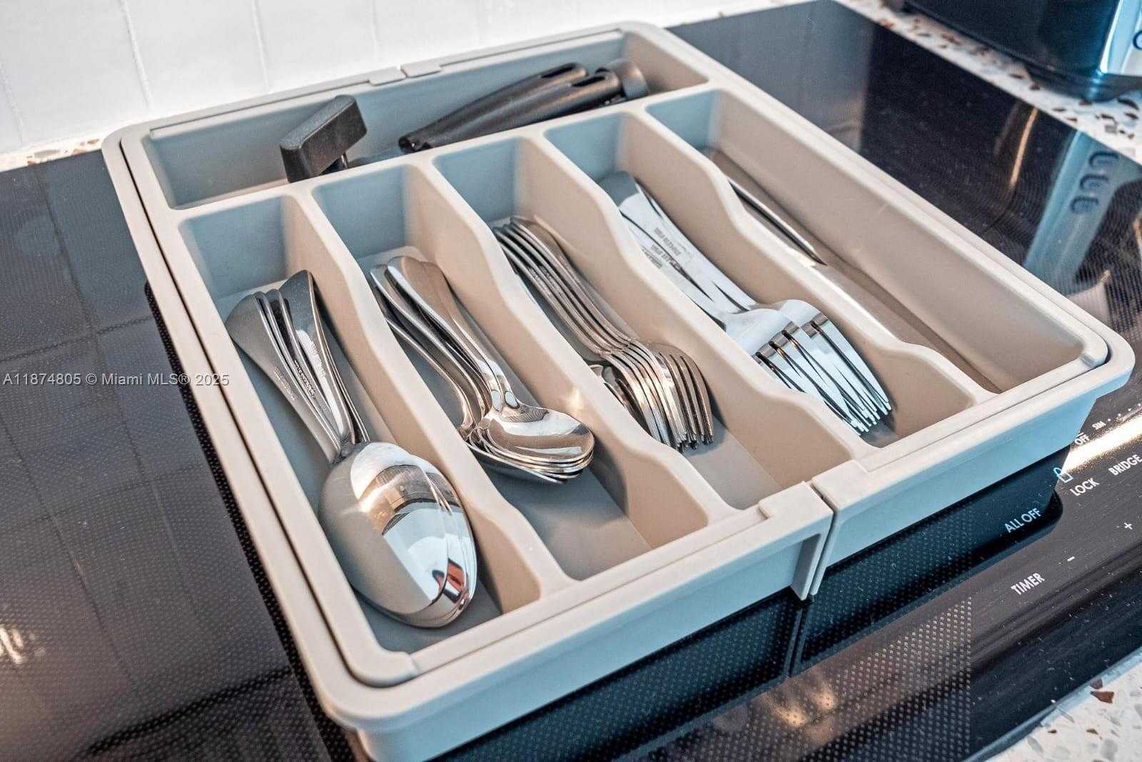 Small Image of 159 NORTH EAST 6TH ST #5101, Miami Number 21