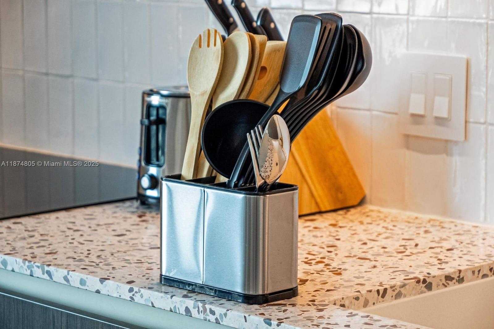 Small Image of 159 NORTH EAST 6TH ST #5101, Miami Number 23